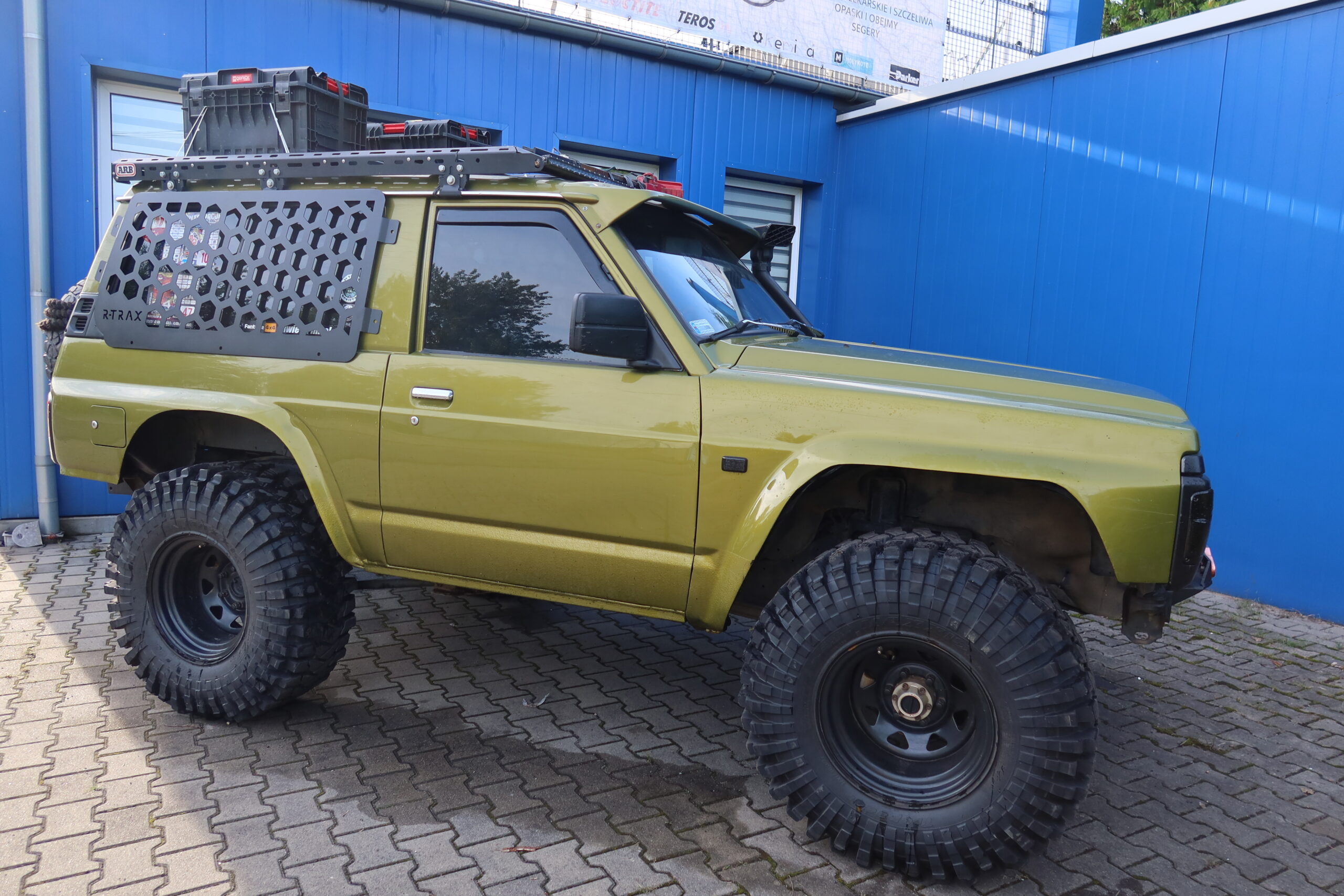 Osłony szyb tylnych R-Trax Nissan Patrol Y60 short